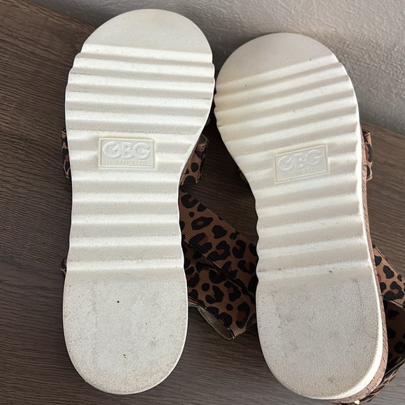 Women’s GBG Los Angeles Platform Sandals, Animal Print, Size 11 - Picture 8 of 9